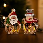 Gepersonaliseerd Kerstman Sneeuwpop Houten Ornament met Naam en LED Licht Woondecoratie Kerstcadeau voor Familie en Vrienden