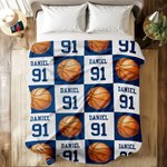 Personalisierte Kuscheldecke im Schachbrett-Design mit Ballmotiv Namen und Nummer Haus Deko Weihnachtsgeschenk für Sportliebhaber