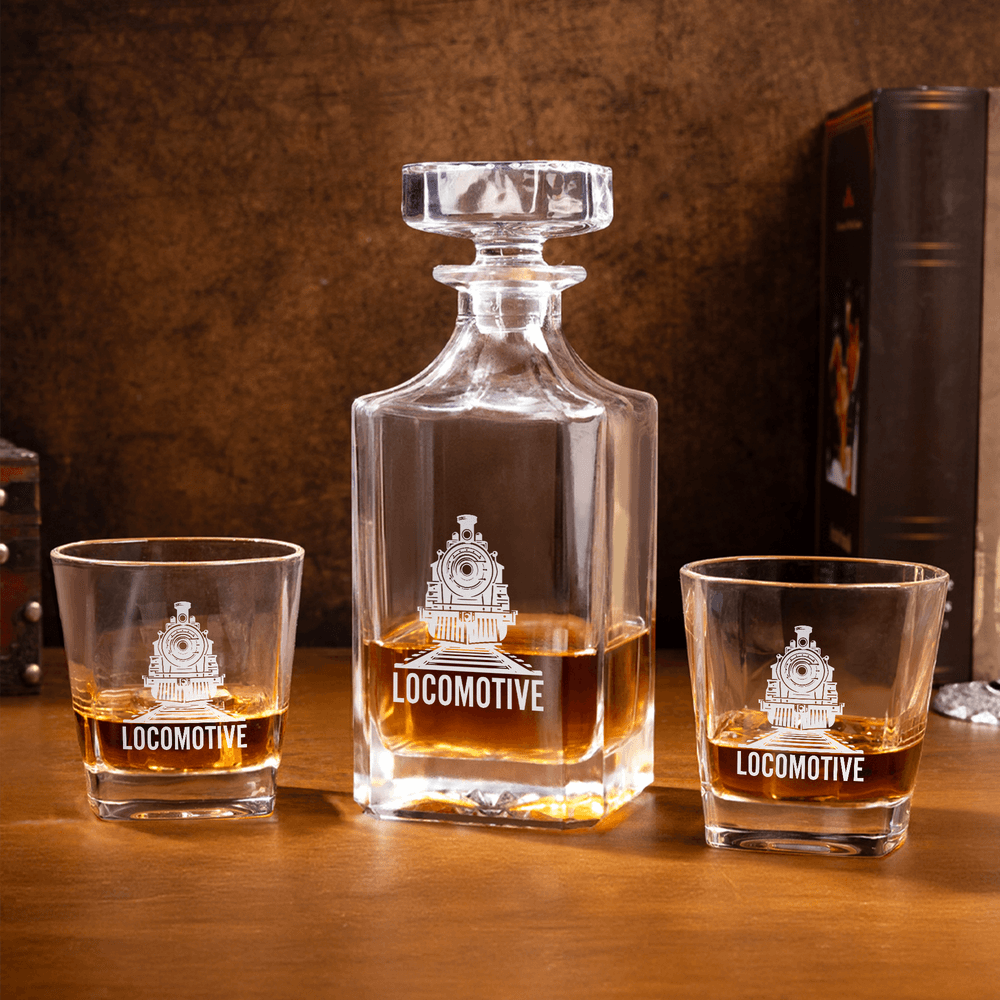 Personalised Locomotive Decanter Whiskey Decanter with Name Birthday Gift for Men Whiskey Lovers 2