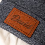 Chapeau bonnet chaud multicolore personnalisé avec nom patch en cuir PU Utilisation quotidienne Anniversaire Cadeau de douche de bébé pour 3 mois à 4 ans Bébé Toddler