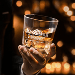 Spersonalizowana karafka do whisky z siatkówki z wygrawerowanym imieniem i numerem akcesorium barowego Prezent urodzinowy dla miłośników siatkówki i whisky