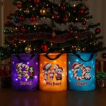 Personalisierter LED Weihnachtssack mit Cartoon-Figur Initiale und Namen Weihnachtsgeschenk für Kinder Freunde Familie