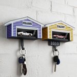 Personligt hus bil garage flerfärgad nyckelhållare med namn heminredning inflyttningsfest födelsedagspresent för bilägare älskare