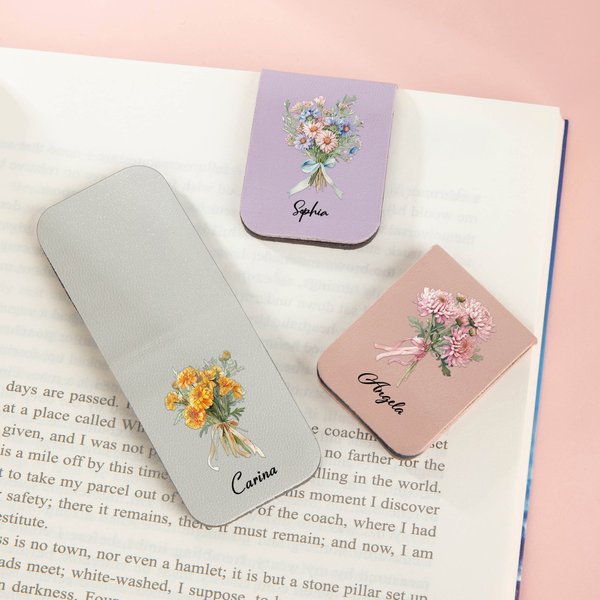 Marque-page Magnétique en Cuir PU Personnalisé avec Bouquet de Fleurs de Naissance et Nom Cadeau d’Anniversaire pour Amoureux des Livres
