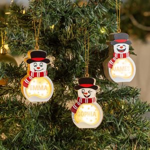 Gepersonaliseerd Sneeuwpop LED-licht Houten Kerstornament met Naam Kerstboom en Sok Decoratie Winterfeest Cadeau voor Familie en Kinderen