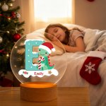 Cappello di Babbo Natale personalizzato Dinosauro iniziale Luce notturna a LED con nome e base in legno Home Decor Regalo di Natale per bambini