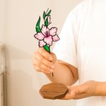 Personalisierte gebeizt Geburt Blume Garten Pfahl mit Text und hölzernen Basis Garten Topf Dekoration Geburtstag Geschenk für Frauen Gärtner