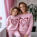 Personalized Heart Design Family T-shirt Sweatshirt with Kid‘s Names Christmas Mother's Day Birthday Gift for Mom Grandma Kid