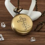 Orologio da tasca personalizzato con croce cristiana della Bibbia e nome inciso Compleanno, laurea, battesimo, regalo per padre figlio di Cristo