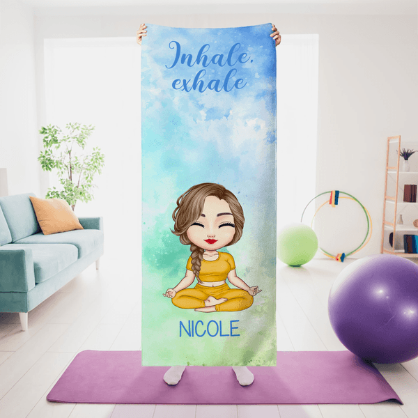 Personalisierte Aquarell Stil Cartoon Charakter Super saugfähige Yoga Handtuch mit Namen Sport Zubehör Geburtstag Geschenk für Yoga-Liebhaber Frauen