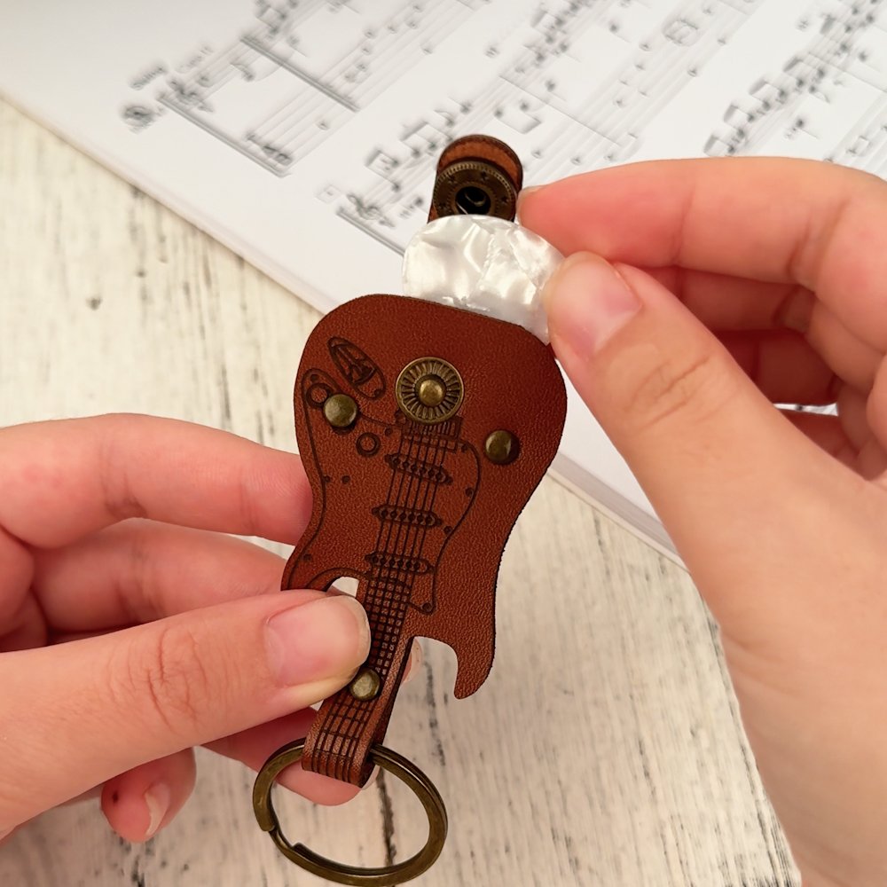Personalized PU Leather Guitar Pick Holder Keychain with Engraved Text and Pick Birthday Christmas Gift for Guitar Music Lovers 2