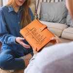 Personalisierte Bibel Vers Kreuz PU Leder Notizbuch mit Namen Stift Schlitz und Karte Taschen Taufe Hochzeit Geschenk für Christen Brautjungfern