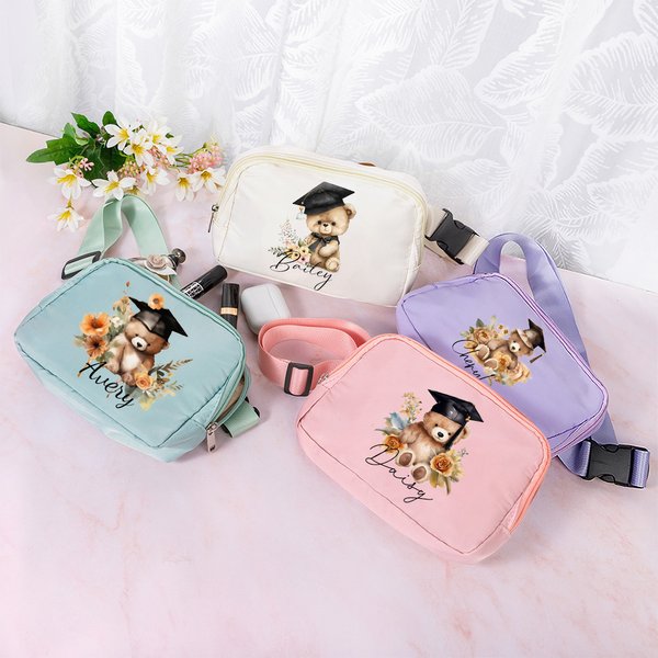Personlig Graduation Hat Bear Bear Floral vanntett Crossbody Fanny Pack Midjeveske med justerbar stropp Bursdagsgradueringsgave til nyutdannede