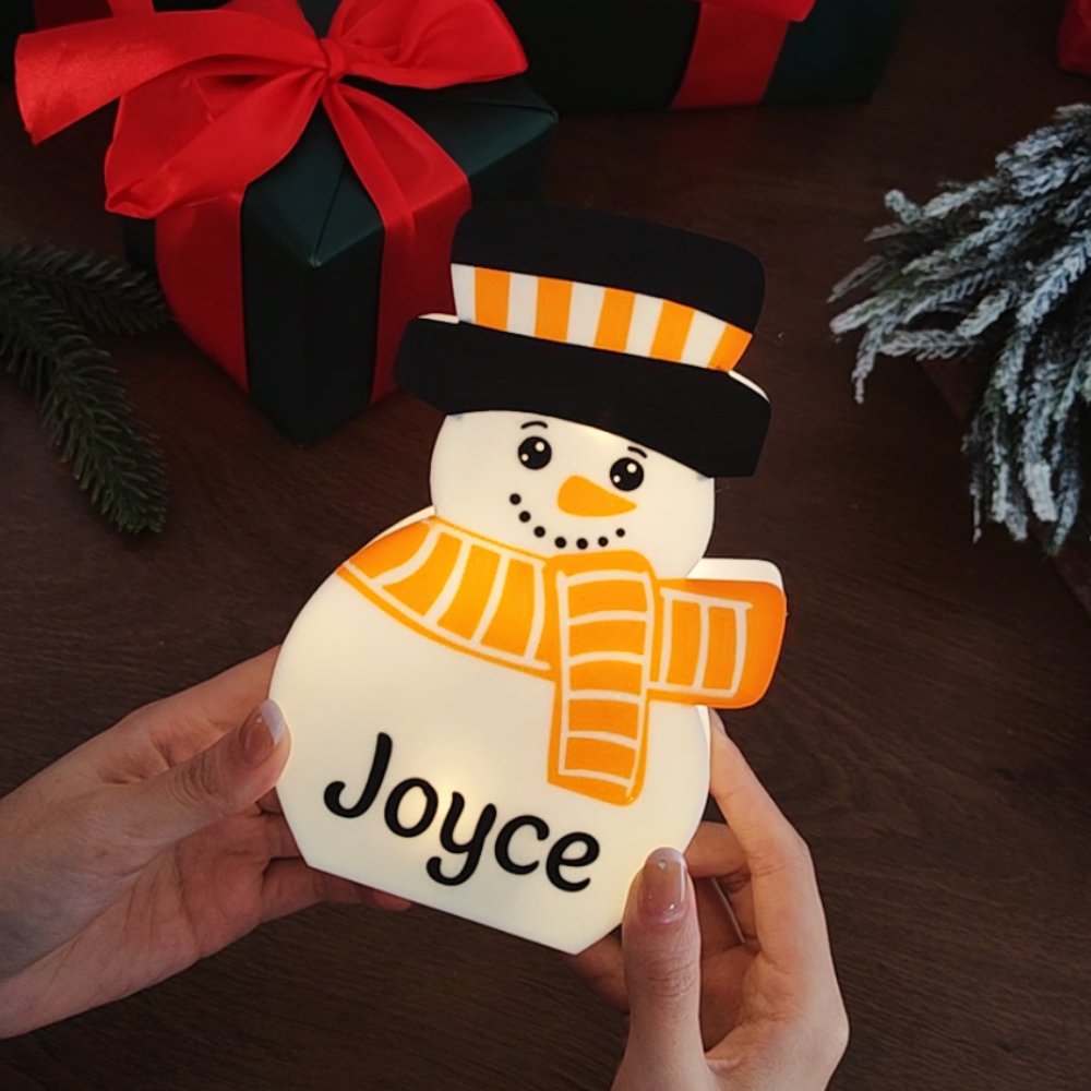 Muñeco de Nieve Personalizado LED Luz de Noche con Nombre Decoración de Habitación Fiesta de Navidad Regalo para Familia Amigos Niños 5