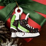 Ornement personnalisé en bois avec lumières colorées pour patins de hockey sur glace et nom Cadeau de Noël pour les amateurs de hockey sur glace