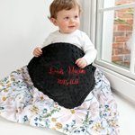 Personalisierte Daisy Floral Babydecke mit Stickerei Name und gepunkteten Backing Geburtstag Baby Shower Geschenk für Neugeborene Jungen Mädchen
