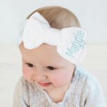 Personlig Brodert Initial eller tekst Stretchy Baby Bow Pannebånd Baby Shower Bursdagsgave til jente baby