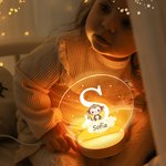 Personlig led nattlampa med namn träbas stjärnformad söt skogsfigur barnrum dekoration doppresent och babyshower födelsedagspresent till barn