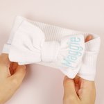 Personlig Brodert Initial eller tekst Stretchy Baby Bow Pannebånd Baby Shower Bursdagsgave til jente baby
