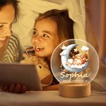 Personalisierte LED-Nachtlicht mit Baby auf dem Mond Namen und Wunschspruch Kinderzimmer Dekoration Jahrestag Geburtstag Geschenk für Jungen Mädchen