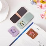 Segnalibro magnetico in pelle PU personalizzato con fiore di nascita personaggio animato e nome regalo perfetto per amanti dei libri