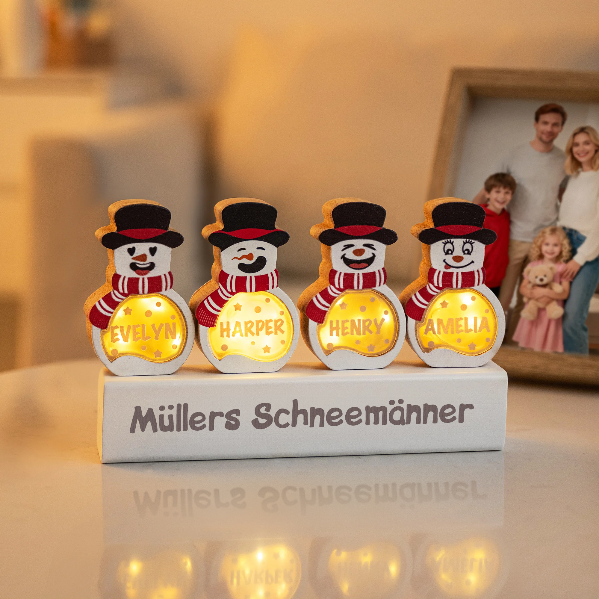 Personalisierte Schneemann Holzdekoration mit LED-Licht Holzblock Namen Winter Urlaub Party Weihnachtsgeschenk für Familie Großeltern