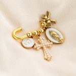 Personalisierte Kreuz Perle Sicherheit Brosche Pin mit Initial und Anhänger Sakrament Taufe Geschenk für Kinder Frauen