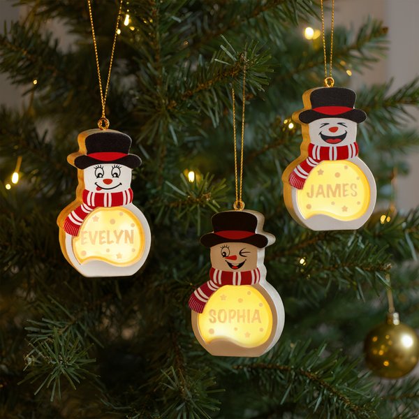 Personalised Cute Snowman LED Light Wooden Christmas Ornament with Name Christmas Tree Stocking Decor Winter Holiday Party Gift for Family Kids