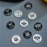 Personalisierte Metall Paddel Bottom Tag mit Name und Nummer Tägliches Training Zubehör Game Day Team Geschenk für Pickleball Liebhaber