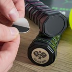Personalisierte Metall Paddel Bottom Tag mit Name und Nummer Tägliches Training Zubehör Game Day Team Geschenk für Pickleball Liebhaber