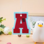 Personligt Flerfärgad Initial Akryl Bag Tag Nyckelring med Namn Daglig användning Födelsedagspresent för pojke flicka tonåring
