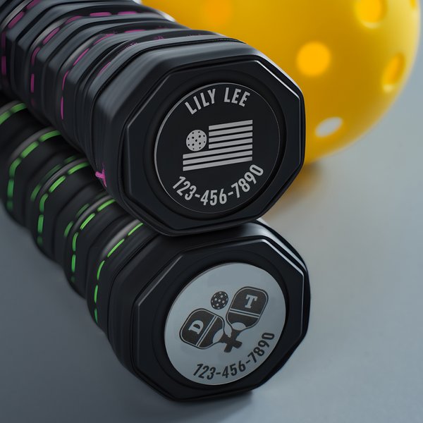 Etiqueta metálica personalizada para el fondo de la pala con nombre y número Accesorios de entrenamiento diario Día de partido Regalo de equipo para los amantes del pickleball