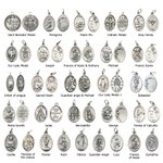 Henkilökohtainen Birthstone katolinen Saint säädettävä rannerengas rannerengas Initial Confirmation syntymäpäivä joululahja tytöille teini-ikäiset naiset