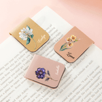 Gepersonaliseerde Retro Geboorte Bloem Magnetische PU lederen bladwijzer Clip met naam Boekenclub Verjaardagscadeau voor het lezen van liefhebbers boekenwurmen
