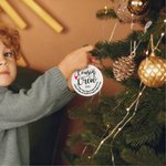 Personlig Santa Hat Cousin Crew keramisk julepynt med navn Hjem tre dekorasjon julegave til familien