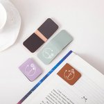 Gepersonaliseerde Geboortebloem Magnetische PU-leer Bladwijzerclip  met Naam Verjaardagscadeau voor Boekenliefhebbers en Boekenwurmen