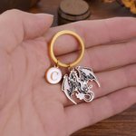 Personalisierte Dark Dragon Portable Keychain mit Initial Charm täglichen Gebrauch Geburtstagsgeschenk für Drachenliebhaber