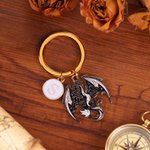 Personalisierte Dark Dragon Portable Keychain mit Initial Charm täglichen Gebrauch Geburtstagsgeschenk für Drachenliebhaber