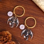 Personalisierte Dark Dragon Portable Keychain mit Initial Charm täglichen Gebrauch Geburtstagsgeschenk für Drachenliebhaber