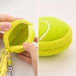 Personalisierter Fußball Tennisball Baseball Basketball Beutel mit Namen Schlüsselanhänger Schläger Geburtstag Geschenk für Trainer Ball-Liebhaber