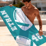 Spersonalizowany ręcznik plażowy Cartoon Football Player Quick Dry Oversized z imieniem i numerem Niezbędny prezent na lato dla miłośników piłki nożnej