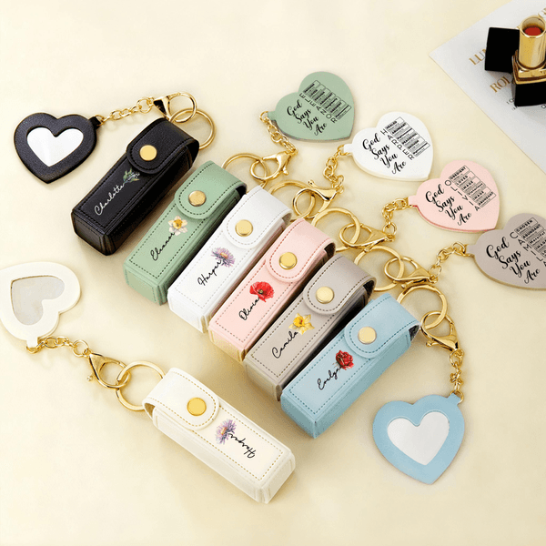 Gepersonaliseerde Geboortebloem PU Leren Lipstick Etui Sleutelhanger met Naam en Hartvormige Spiegel Make-up Essentials Verjaardag Verjaardagscadeau voor Vrouwen