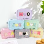 Gepersonaliseerde hart-vormige geborduurde naam gestreepte make-up tas dagelijks reizen bruiloft partij verjaardag cadeau voor vrouwen bruidsmeisjes