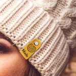 Personalisierte „Made by“ PU-Leder Häkel Strick Etiketten 10er Set mit Namen und Nieten Strickwaren Zubehör Geschenk für DIY Stricker Nähliebhaber