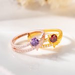 Anillo personalizado de plumas de piedra de nacimiento con texto Joyería delicada Uso diario Cumpleaños Aniversario Regalo para Niña Novia Mujer