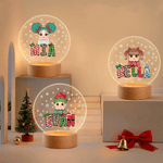 Henkilökohtainen joulu sarjakuvahahmo Kid akryyli LED yövalo nimi ja puinen pohja Home Decor joululahja pojille tytöille