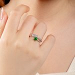Anillo personalizado de plumas de piedra de nacimiento con texto Joyería delicada Uso diario Cumpleaños Aniversario Regalo para Niña Novia Mujer