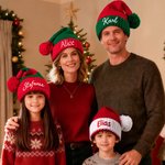 Personalisierte Weihnachtsmütze mit gesticktem Namen weiche und plüschige Strickmütze Weihnachtsgeschenk für Damen Herren Kinder Familie