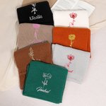 Bufanda de punto personalizada suave y cálida con bordado de flor de nacimiento y nombre para accesorio de moda regalo de cumpleaños para familiares