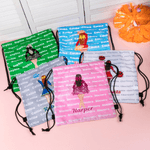 Personalizzato Cartoon Cheerleader impermeabile resistente all'usura Borsa con coulisse con nome della squadra Cheer Practice Senior Night Game Day Regalo per le cheerleader